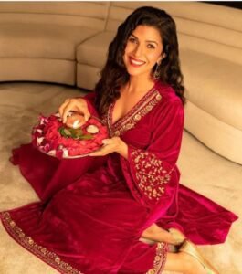 Nimrat Kaur Wiki, Height, Weight, Age, Affairs, Measurements, Biography & More