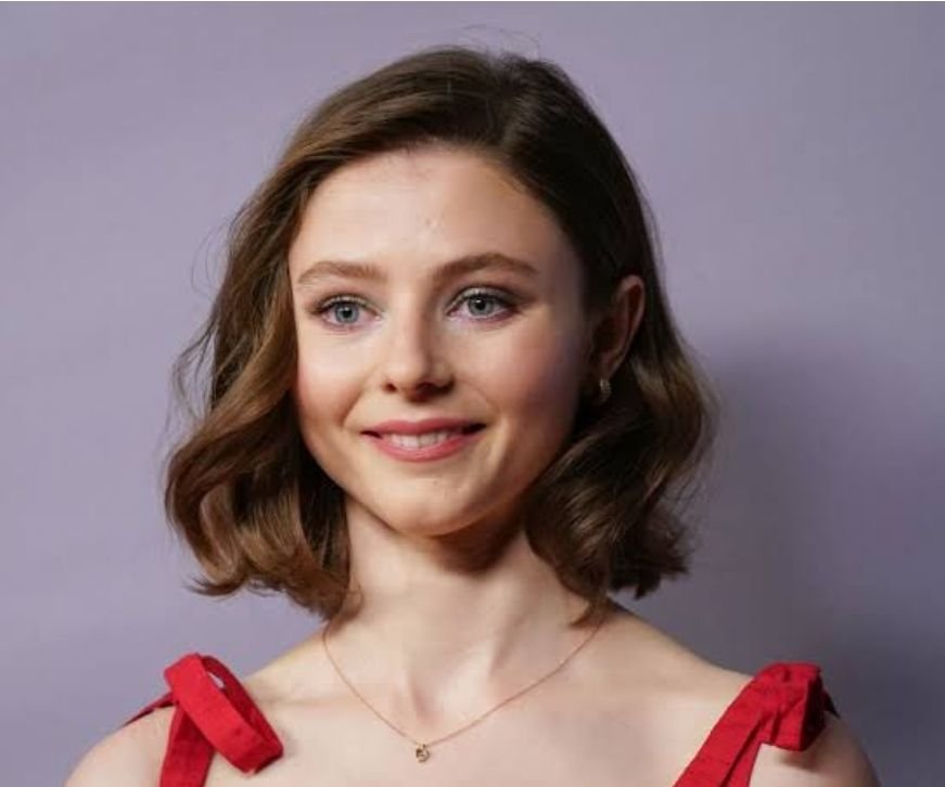 Thomasin mckenzie net worth 2023!! Know about Biography, Age, Net worth and more 